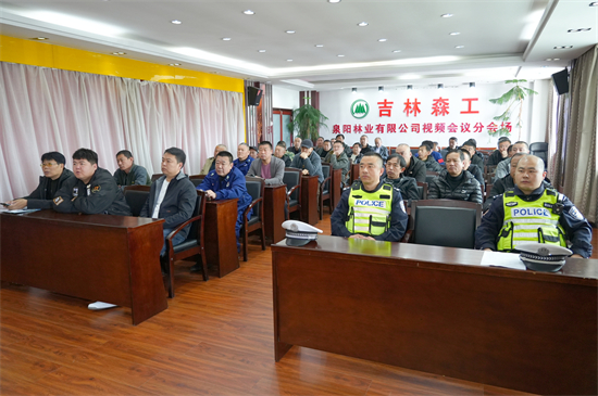 1745374649451471.jpg 泉林公司开展营林生产前通勤车辆安全检查活动(2).jpg