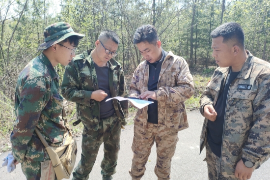 综合调查设计处党支部启动“森林资源可持续经营试点示范模式林建设”支部立项活动（2）.jpg