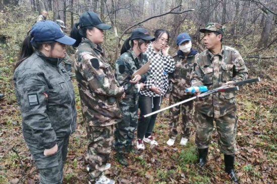 1761809142683112.jpg 淬炼新生力量 绘就生态新篇泉林公司圆满完成2025年新聘大学生入职培训(3).jpg