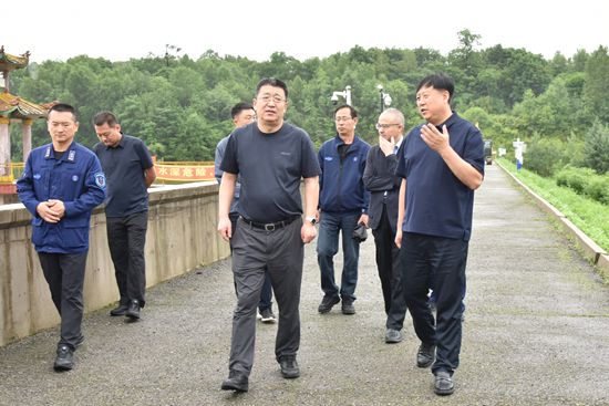 省国资委书记吕鑫检查防汛.jpg